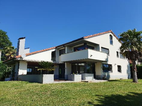Three villas in Meres - Asturias - Spain - Bank. 222/2011 - Law Court N.1 of Oviedo