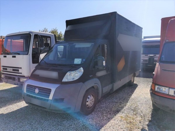 Φορτηγά IVECO, Mercedes και FIAT - Πτώση αρ. 489/2019 - Δικαστήριο του Μιλάνου - Πώληση 4