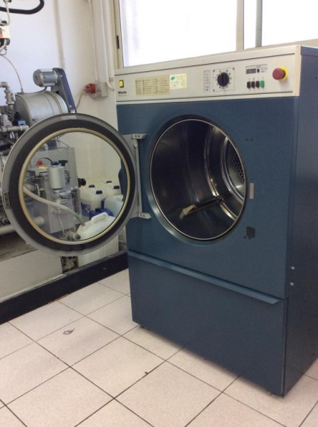 Wäscherei und Strickwaren - Maschinen und Ausrüstung - Private Liquidation - Verkauf 7