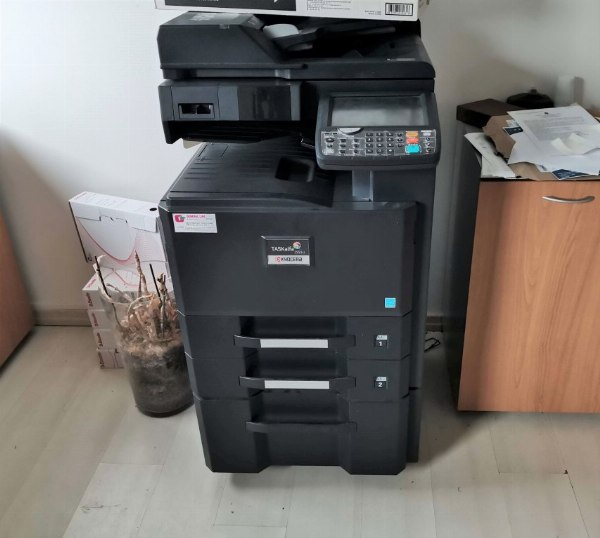 Office Furniture and Equipment - Electromedical Equipment - Bank. 21/2021 - Terni Law Court - Sale 4