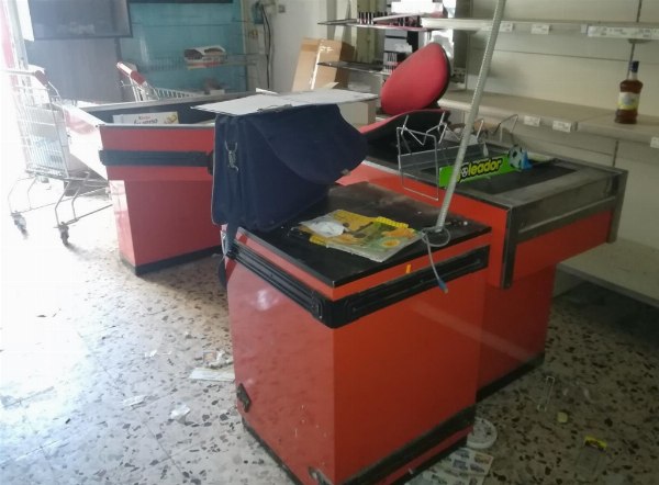 Mobili e equipamentos para supermercado - Fal. 11/2022 - Trib. di Agrigento - Venda 4