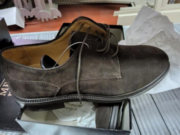 N. 43 чифта обувки - Изп. Mob. № 474/2022 - Съд на Латина - Продажба 3