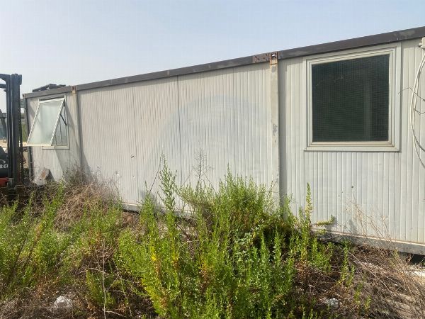 Bathroom container and equipment - Bankruptcy 33/2020 - Court of Syracuse - Sale 6