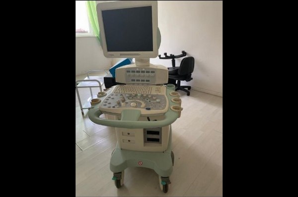 Gerät für Ultraschalluntersuchungen - Möbel für medizinische Praxis - Liq.Giud. 38/2023 - Gericht von Ancona - Verkauf 4