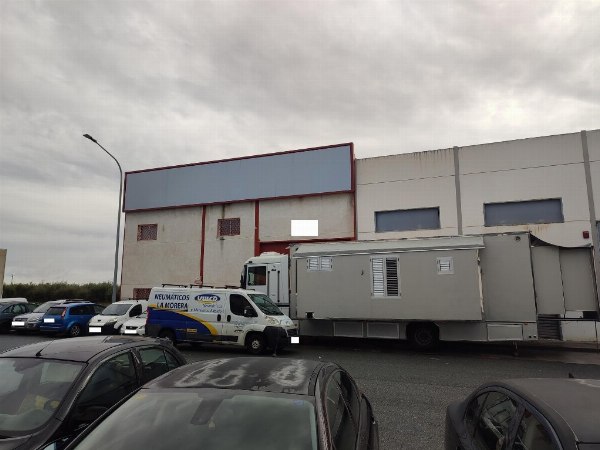 Industrial warehouse and commercial premise in Seville - Law Court No. 2 of Seville