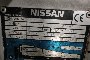 Wózek widłowy Nissan z ładowarką 4