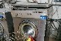 Industrielle Waschmaschinen und verschiedene Einrichtungsgegenstände 2