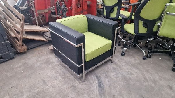 Sièges de bureau - Canapé, fauteuil et chaises - biens d'équipement provenant de la location - Vente 4