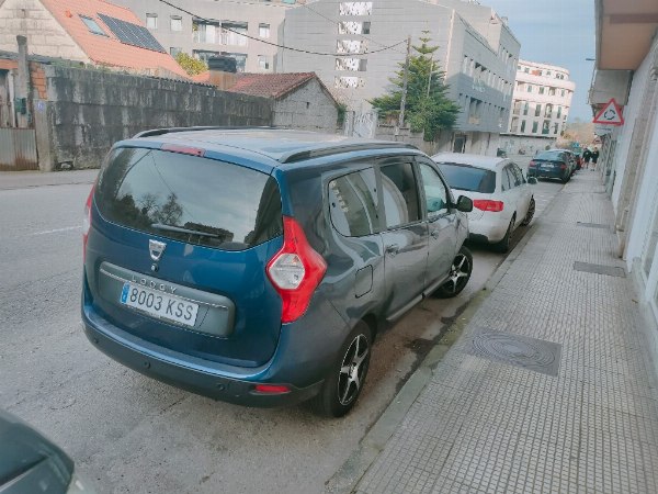 Fahrzeug Dacia Lodgy - Gericht Nr. 2 in Pontevedra