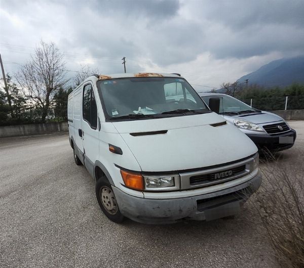 FIAT eta IVECO Furgonak - Likidazio Judiziala 24/2023 - Cassino Auzitegia - Salmenta 5