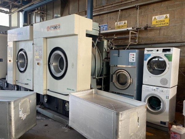 Industrielle Wäscherei - Maschinen und Ausrüstungen - Insolvenz Nr. 80/2021 - Gericht von Velletri