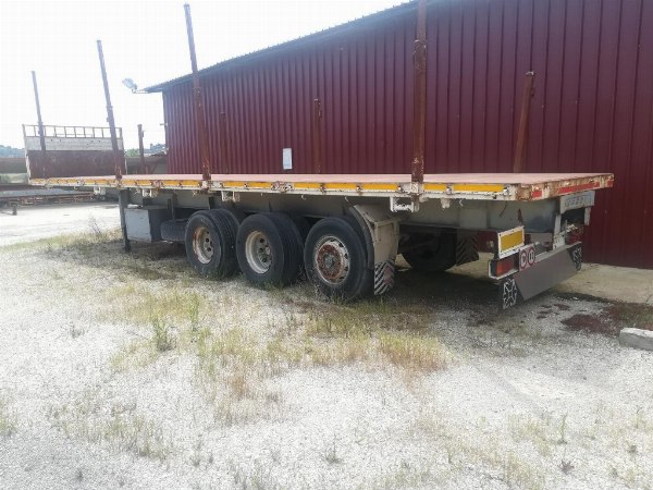 Forkliftler - IVECO Magirus ve Yarı Römorklar - Düş. 09/2019 - Caltanissetta Mahkemesi