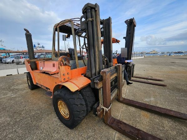 Grues portuàries i carretons elevadors - Equipament i Audi A8 - Lliq. Jud. 9/2023 - Trib. de Barcelona Pozzo di Gotto - Venda 2