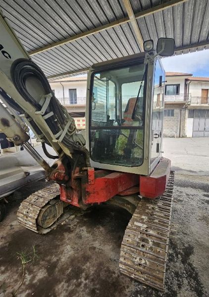 Veículos e máquinas para movimentação de terra - Liquidação Judicial n.77/2024 - Tribunal de Catania - Venda 3