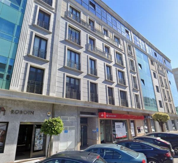 Asunto, autopaikkoja ja varasto Boirossa - A Coruñan kauppaoikeuden tuomioistuin nro 1-1