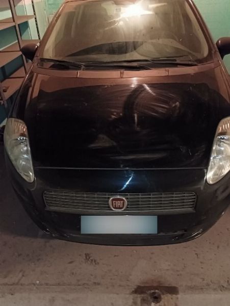 FIAT Punto - Nábytok do domácnosti - Úpadok č. 90/2014 - Súd v Janove - Predaj 2