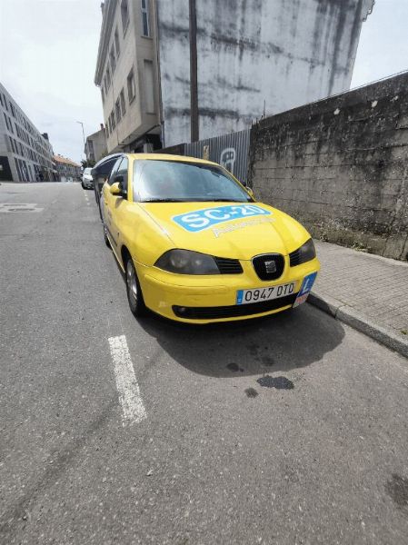 5 Seat Ibiza ibilgailu -Merkantzia Epaitegia N&ordm;2, A Coru&ntilde;an- 1