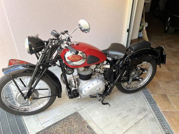 Gilera Saturno z roku 1951 a Kawasaki KLV 1000 - Stolní kyvadlové hodiny - Soukromý prodej