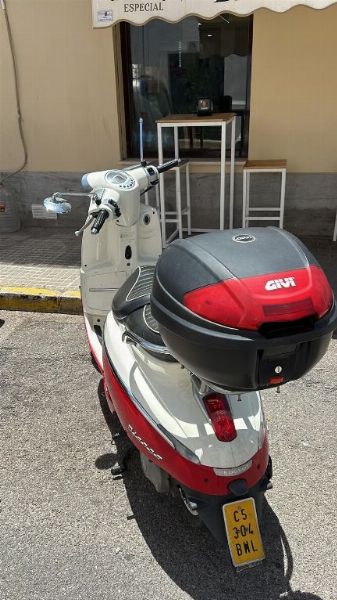 Motocykel Peugeot Django - Handelsdomstolen Nr 2 i Cádiz