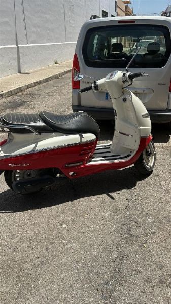 Motocykel Peugeot Django - Handelsdomstolen Nr 2 i Cádiz