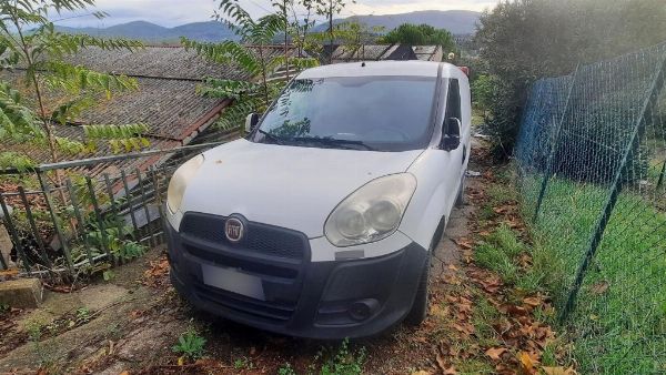 Bouwuitrusting - Nissan Vrachtwagen - Gerechtsverkoop nr. 54/2024 - Rechtbank van Florence