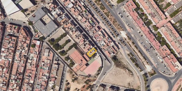 Quota del 50% de na casa a Almeria - Tribunale de lo Mercantile N°2 de Almeria - 1