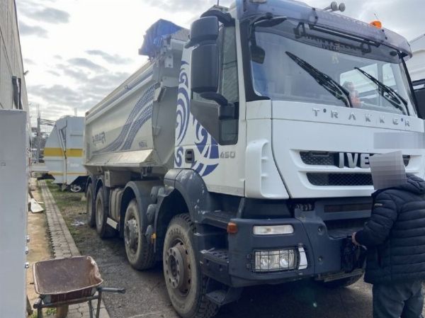 IVECO Lkw mit Ladefläche - Leasing-Waren - Intrum Italy S.p.A