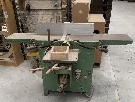 Equipos y Maquinaria de Taller de Carpintería y Pintura Industrial