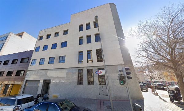 2 Oficinas y 5 Plazas de Garaje ubicadas en un mismo edificio en Madrid - Juzgado de lo Mercantil Nº8 de Madrid