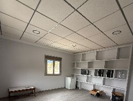 Nave Industrial con Licencia de Uso para Tanatorio en Quesada, Jaén