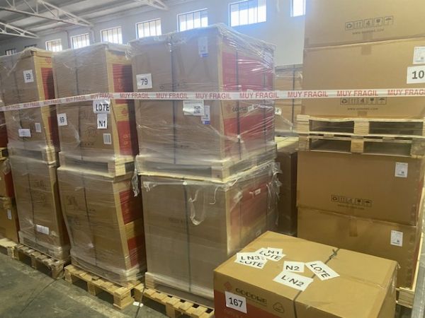 Activos Fotovoltaicos, Inversores y Material eléctrico