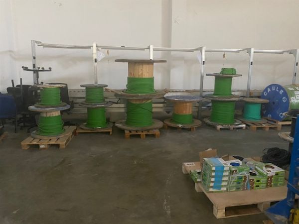 Activos Fotovoltaicos, Inversores y Material eléctrico
