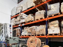 Stock de material de ferretería y electricidad en Almería y El Ejido