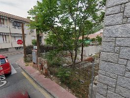 Vivienda unifamiliar en Móstoles y solar urbano en Alpedrete (Madrid)