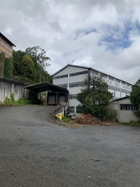 Complejo industrial compuesto por 2 naves y 5 terrenos en Vilanova de Lourenzá, Lugo-Venta Privada